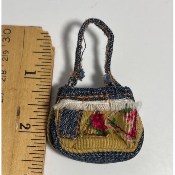 Bratz Denim Purse White Fringe Doll Funk Out Yasmin - Picture 3 of 3